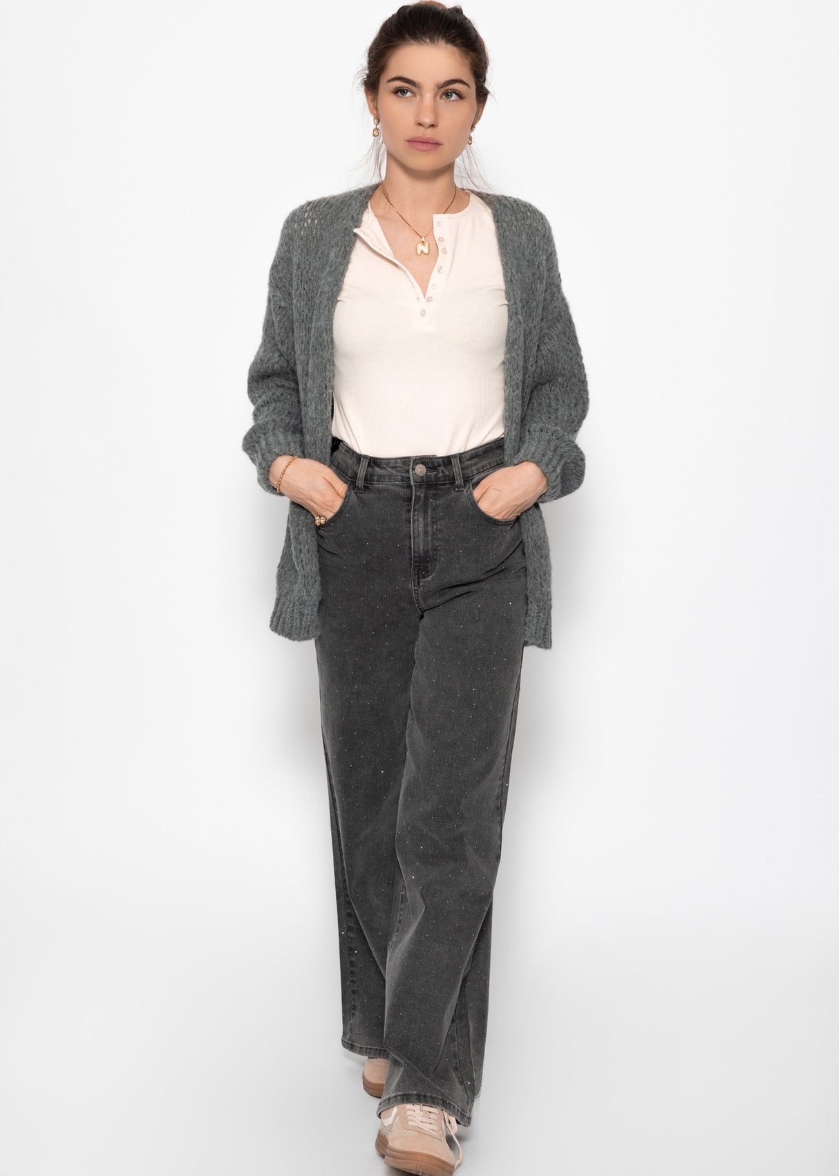 Ribbed long-sleeved shirt with button placket - light beige