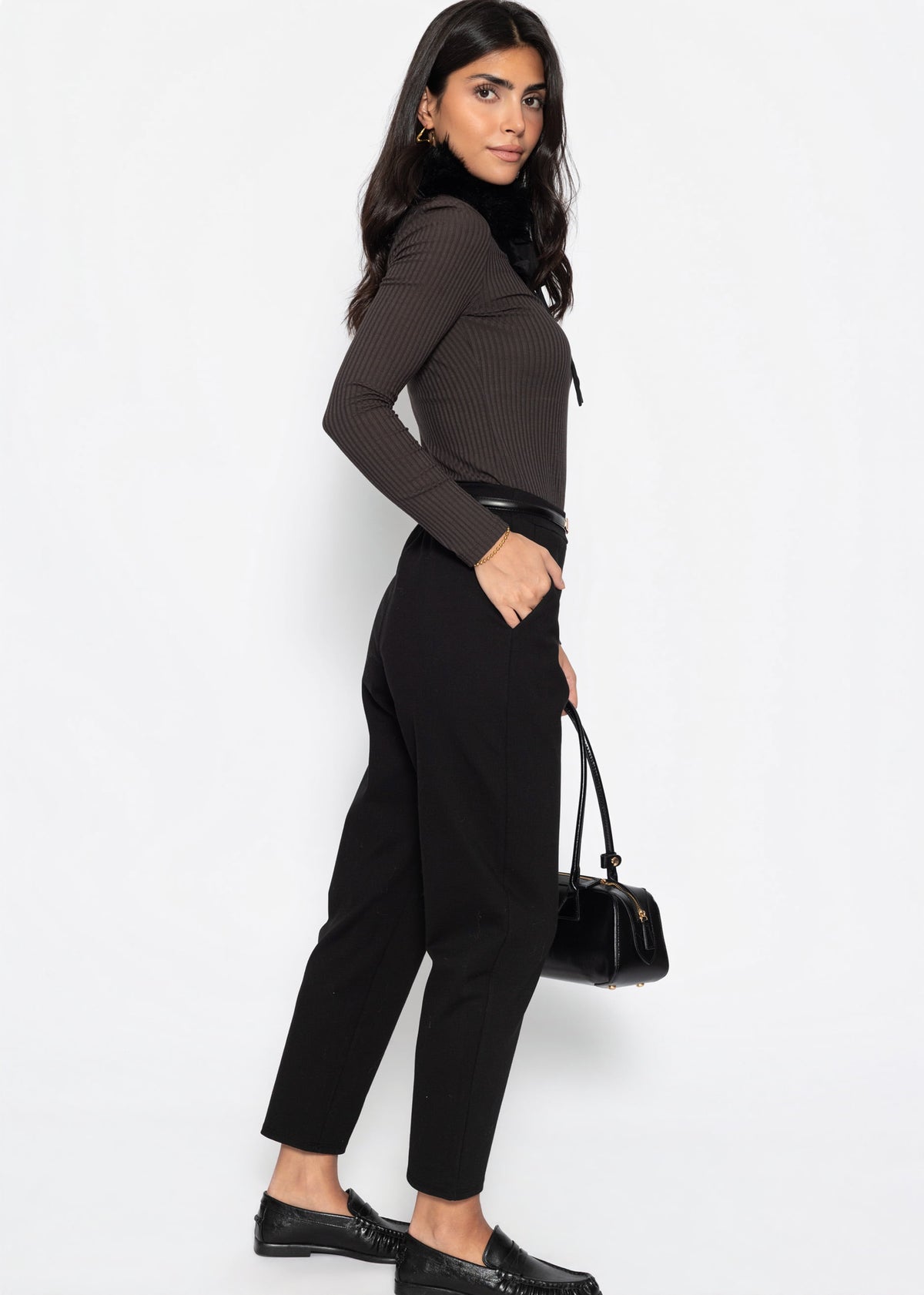 Ribbed long-sleeved shirt with stand-up collar - brown