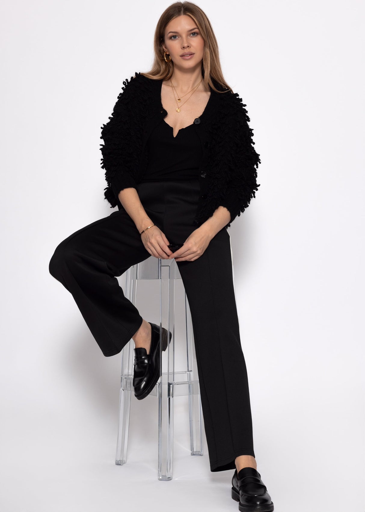 Ribbed V-neck top - black