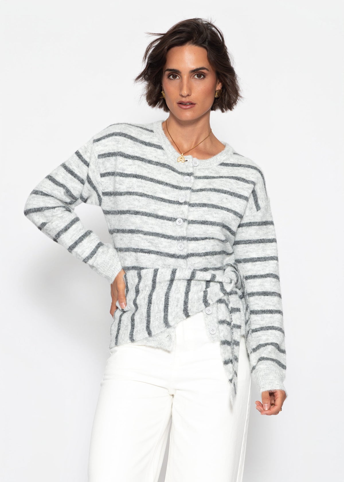 Gestreifter Cardigan mit Schal - grau - SASSYCLASSY