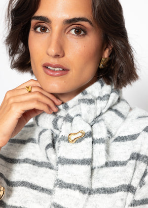 Gestreifter Cardigan mit Schal - grau - SASSYCLASSY