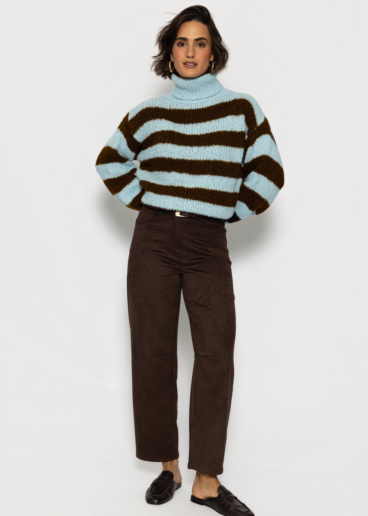 Gestreifter oversize Rollkragenpullover - hellblau-braun