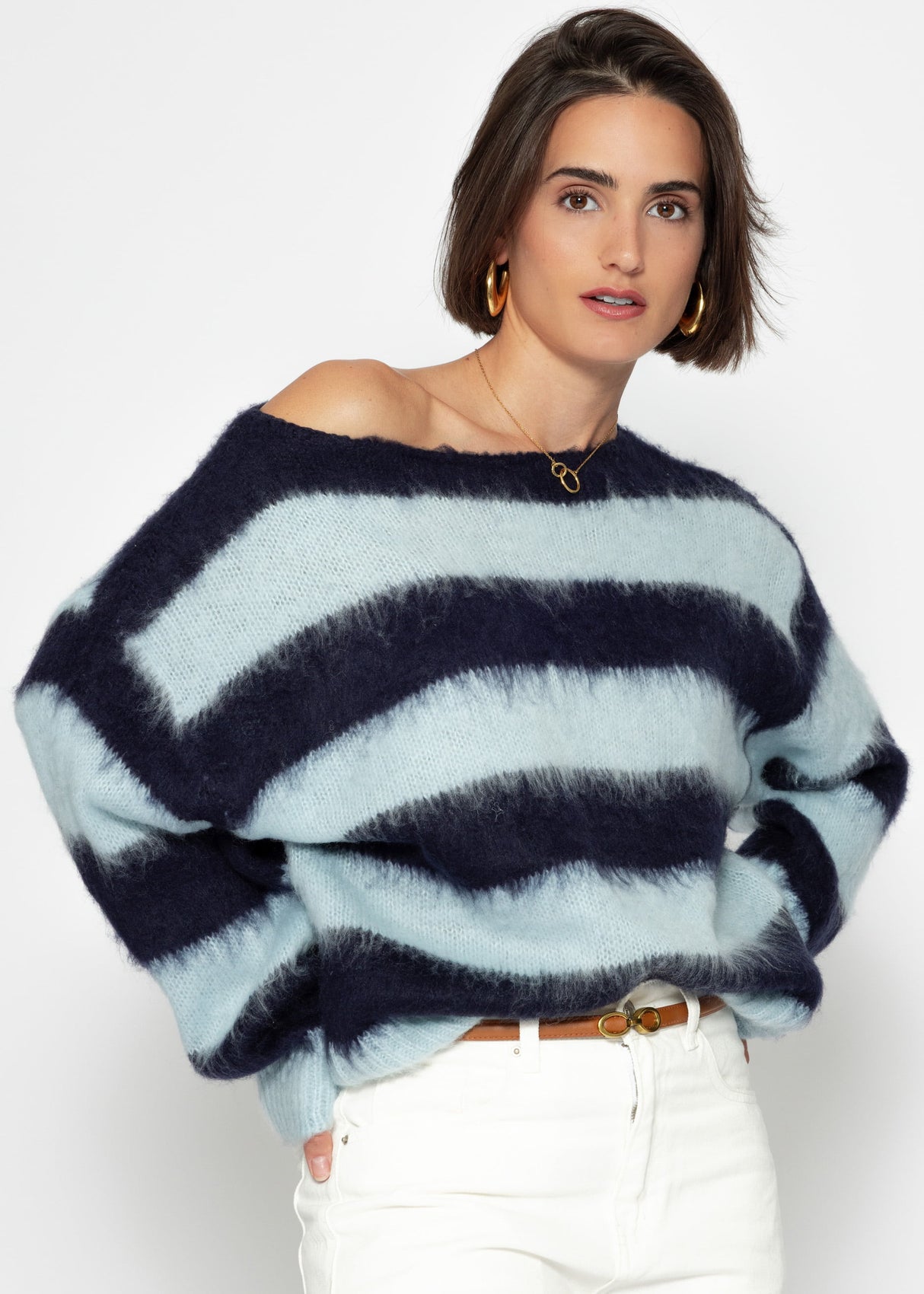 Gestreifter Pullover - blau