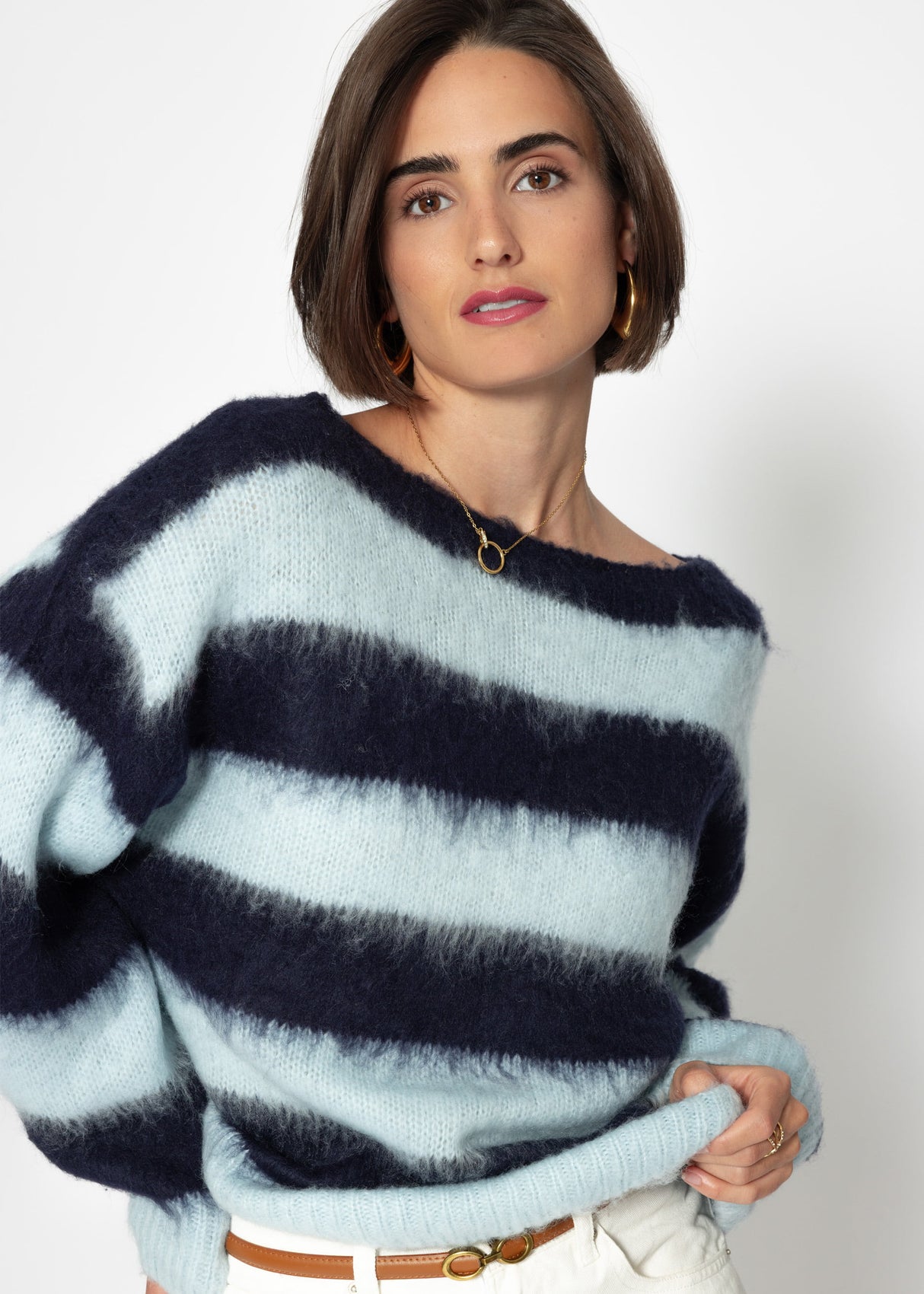 Gestreifter Pullover - blau