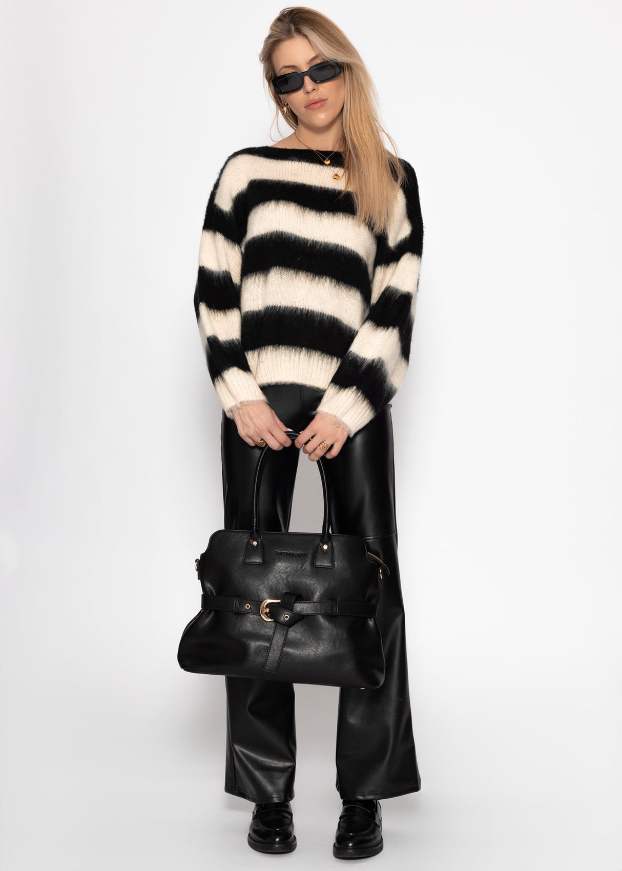 Gestreifter Pullover - schwarz-offwhite