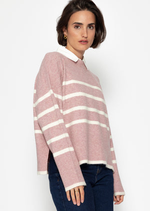 Gestreifter Strickpullover mit Seitenschlitzen - altrosa