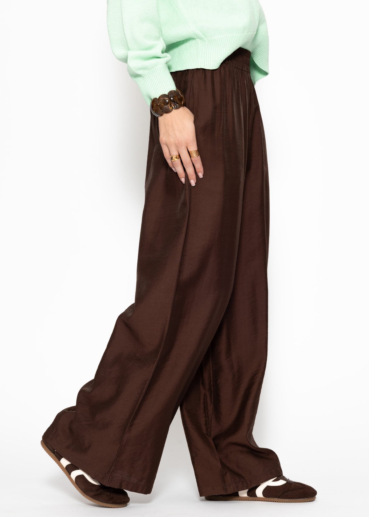 Shiny fabric trousers with a straight leg - brown