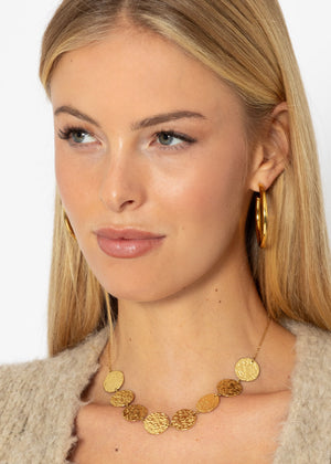 Necklace with round pendants - gold