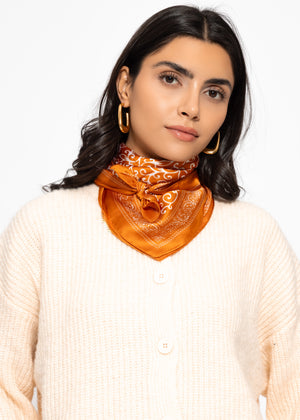 Neck towel with filigree print - orange