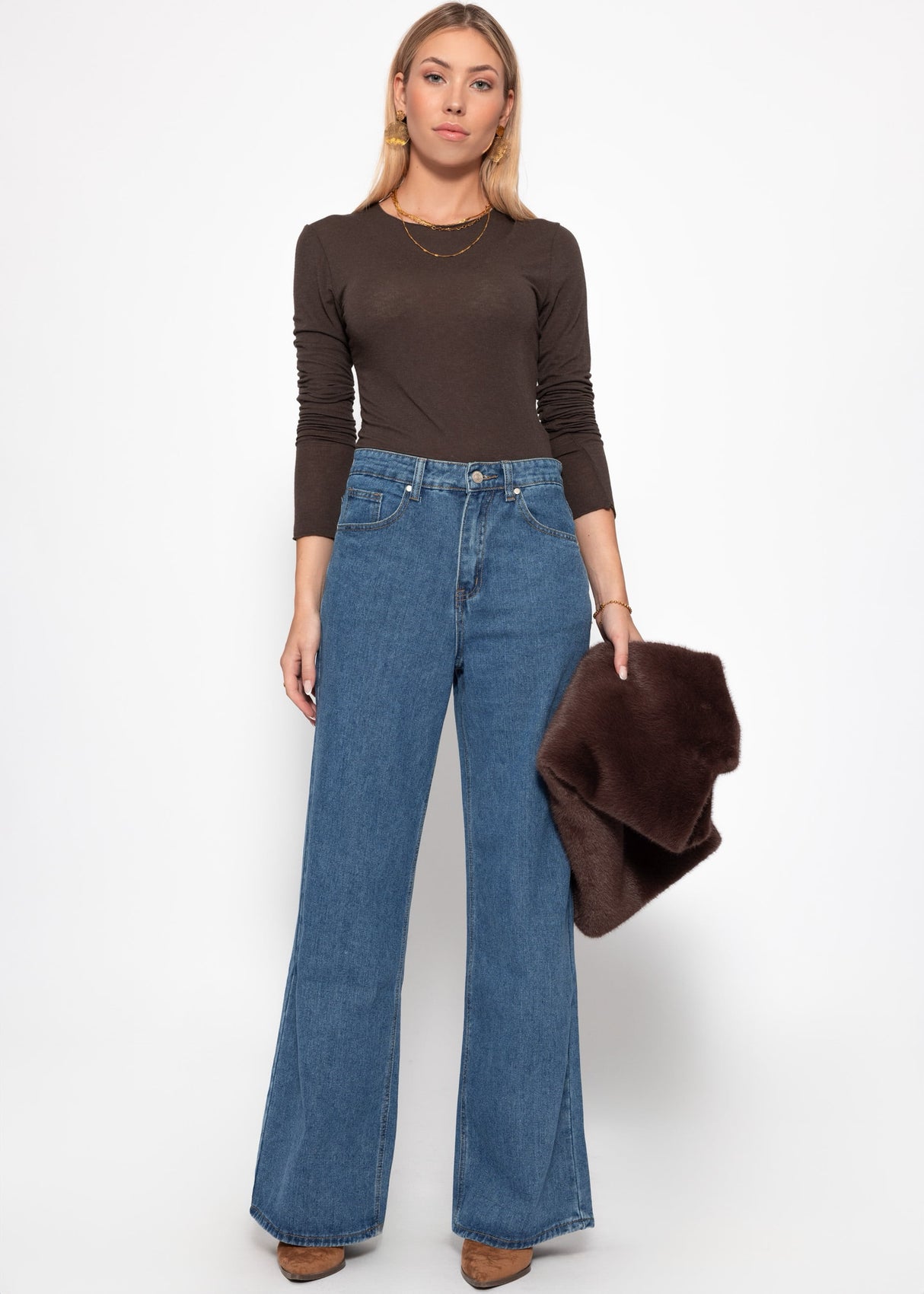 High-waisted jeans with diagonal zipper - blue
