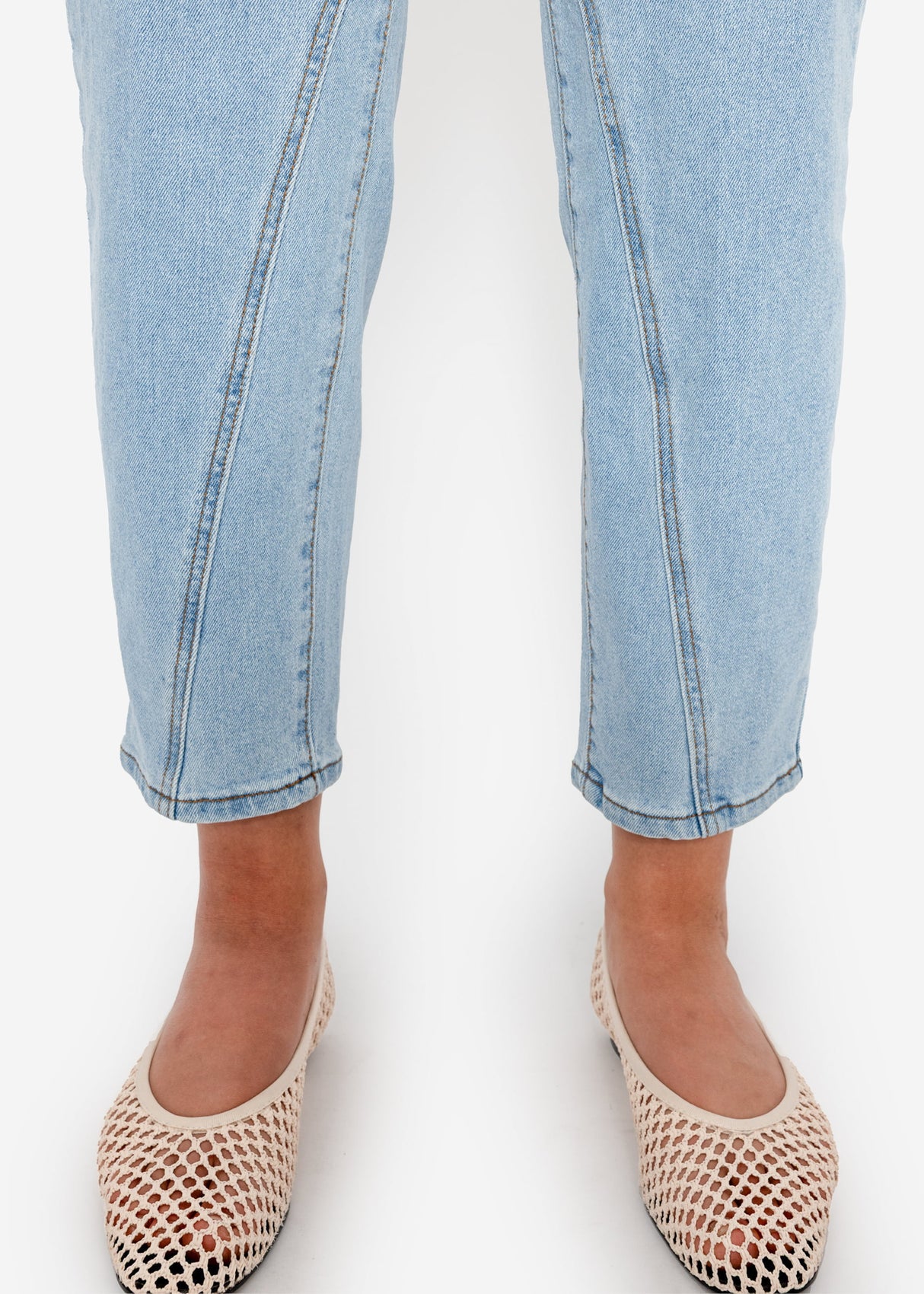 Highwaist jeans with decorative seam - light blue