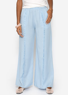 Pants with a wide leg and rüsch details - light blue