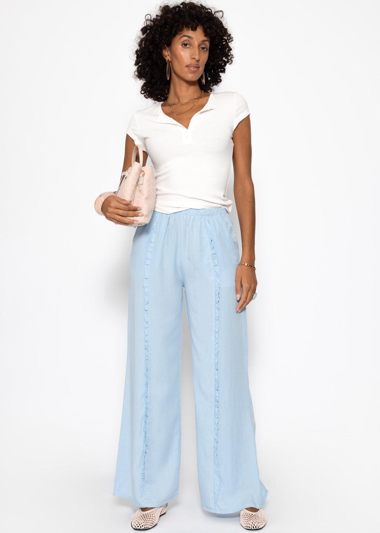Pants with a wide leg and rüsch details - light blue