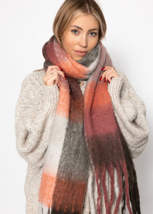 Checked fluffy scarf - pink-black-grey
