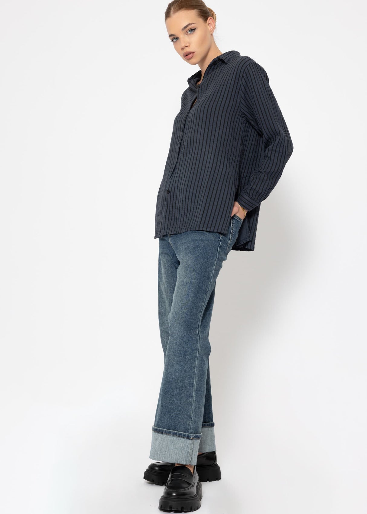 Classic-cut blouse in muslin with stripes - anthracite