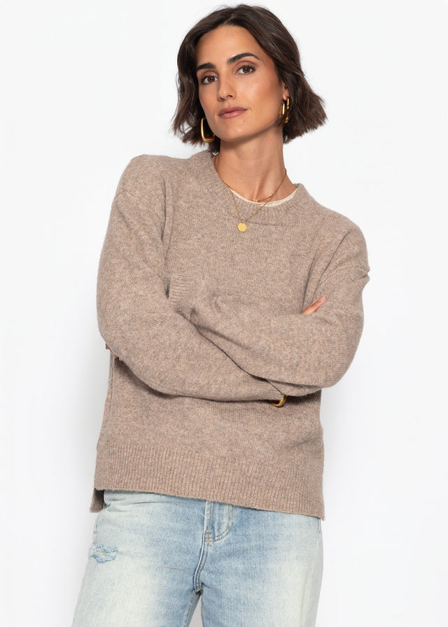 Classic crew neck jumper - camel