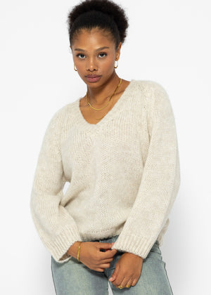 Classic V-neck knitted sweater with panel - beige