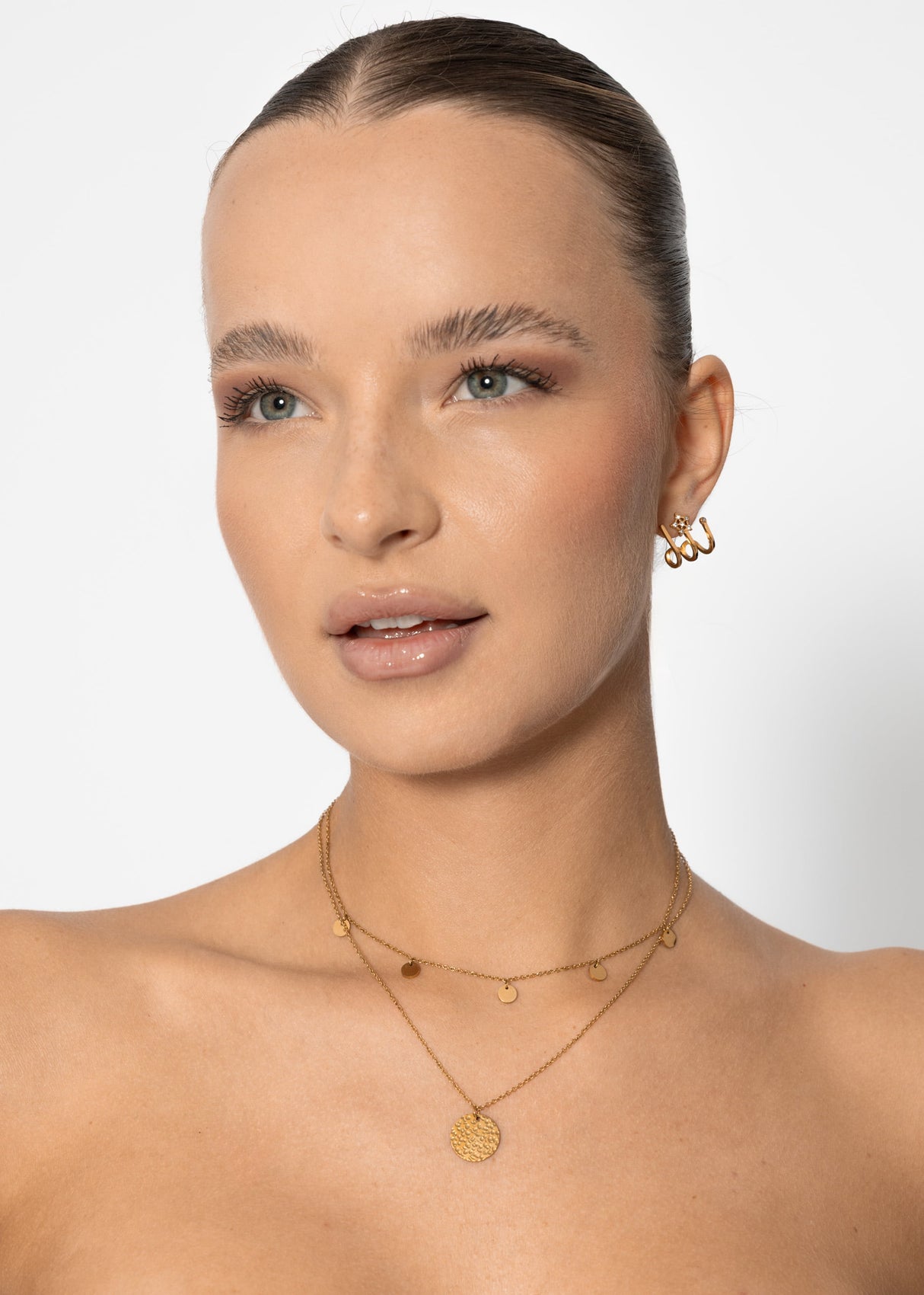 Kombinierte Kette mit Anhänger und zarten Plättchen, gold