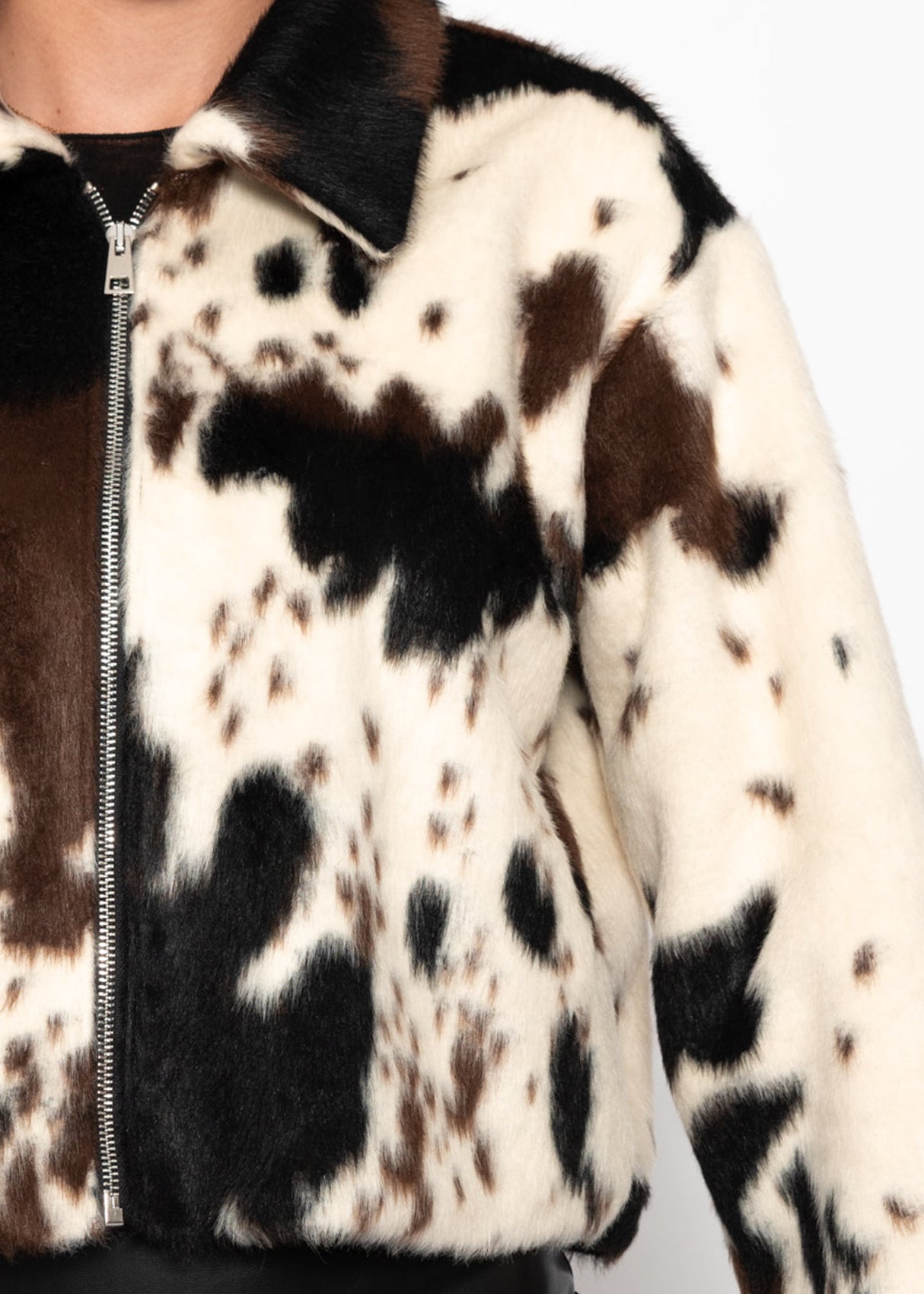 Faux fur jacket with cow print - off-white