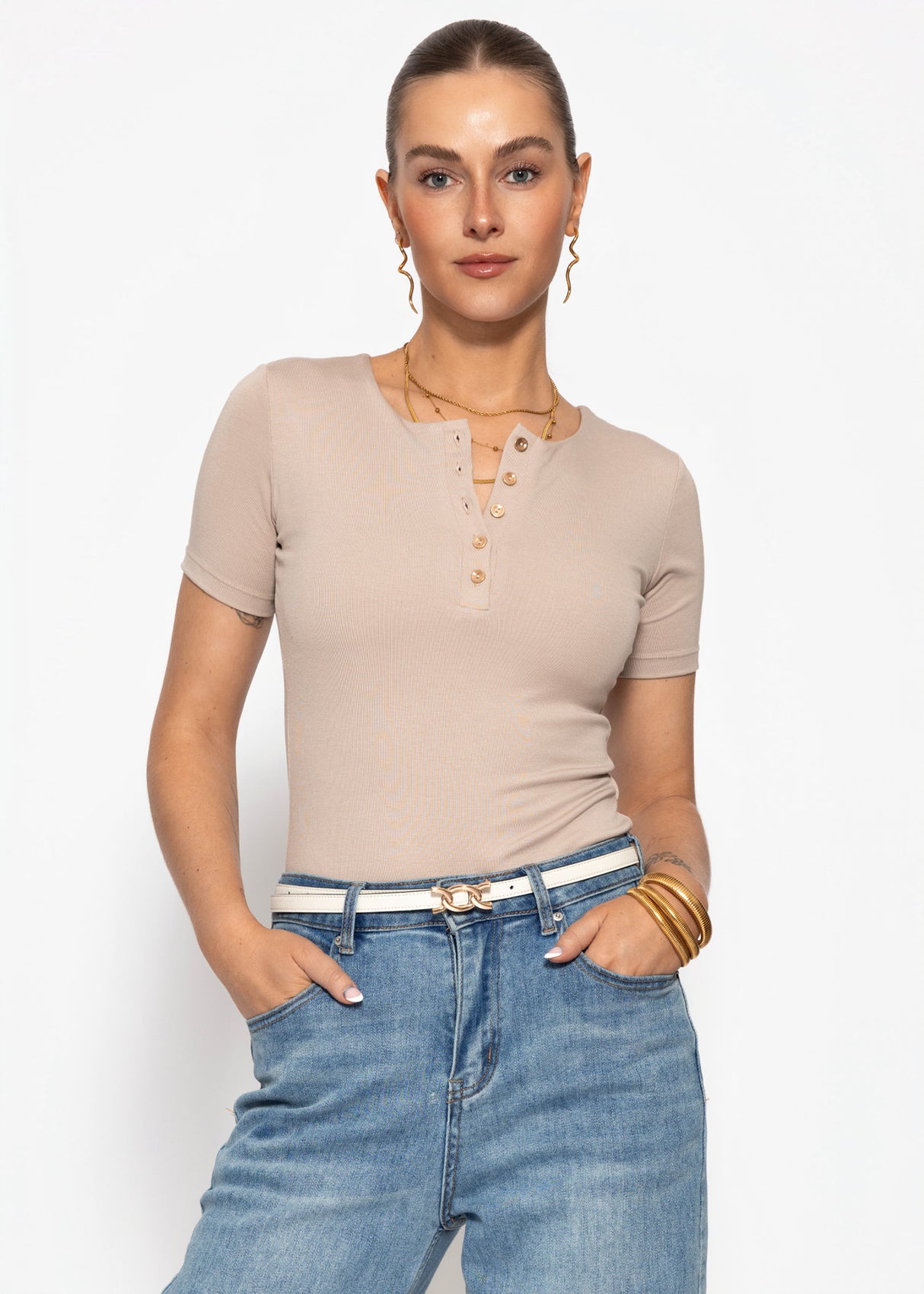 Kurzarm Body mit Knopfleiste - beige