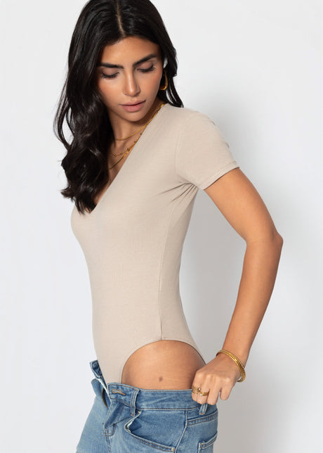 Short sleeve bodysuit with V-neck - beige by SASSYCLASSY
