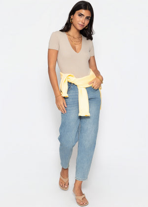 Short sleeve bodysuit with V-neck - beige
