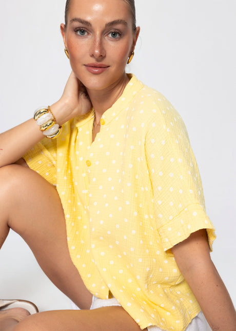 Kurzarm Musselin Bluse mit Punkten - gelb