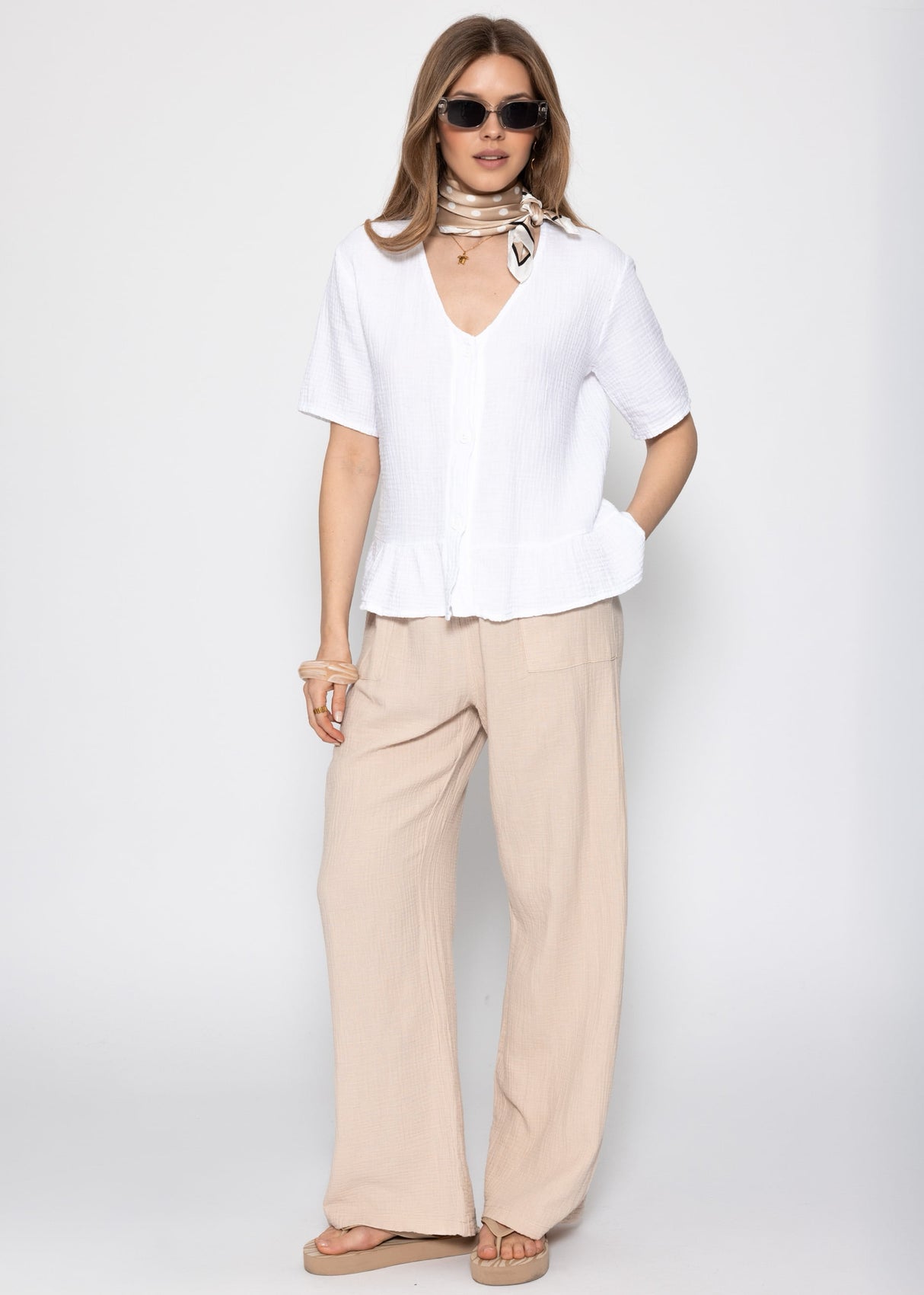 Kurzarm Musselin Bluse mit Volants - weiß