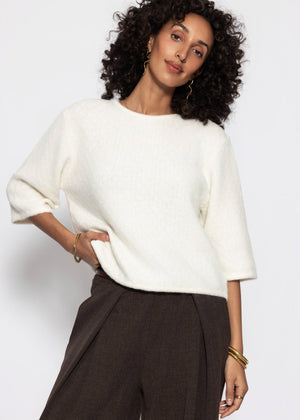 Short-sleeved jumper with textured pattern - off-white