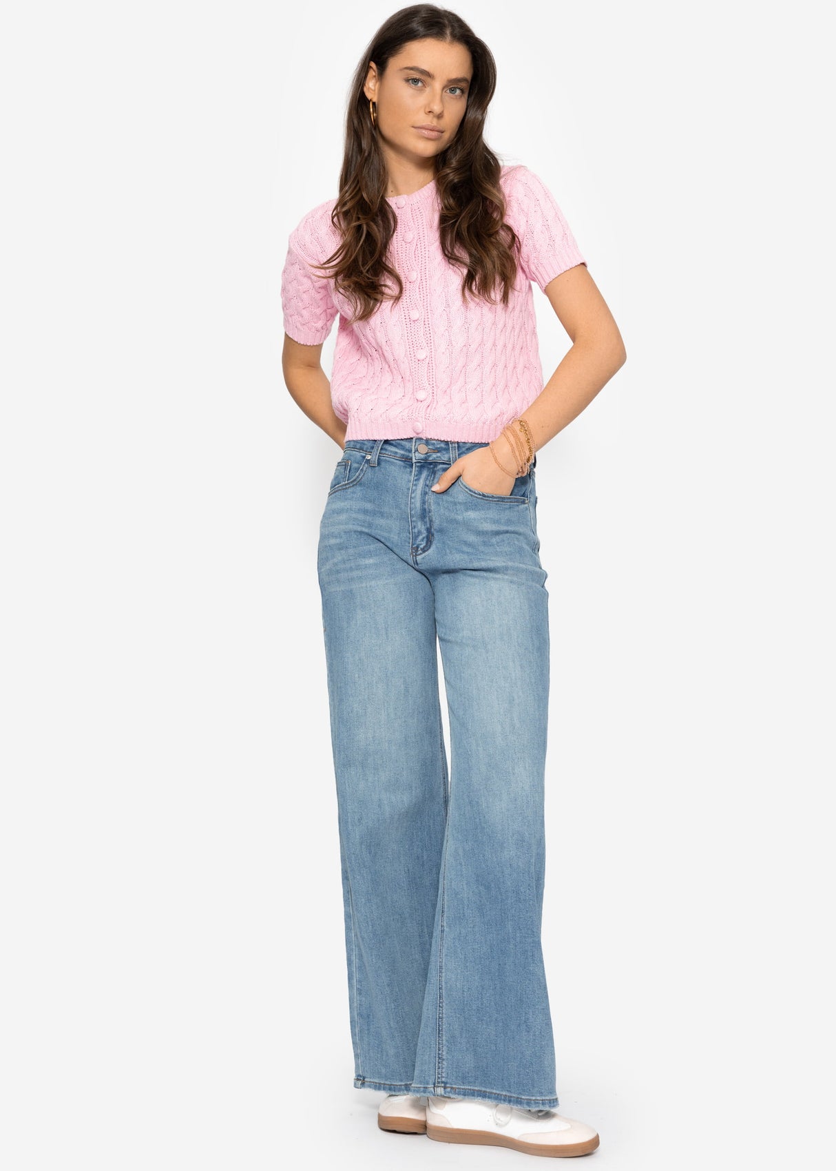 Short sleeve cardigan with cable knit pattern - pink