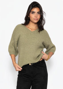 Kurzarm-Strickpullover mit V-Ausschnitt - khaki