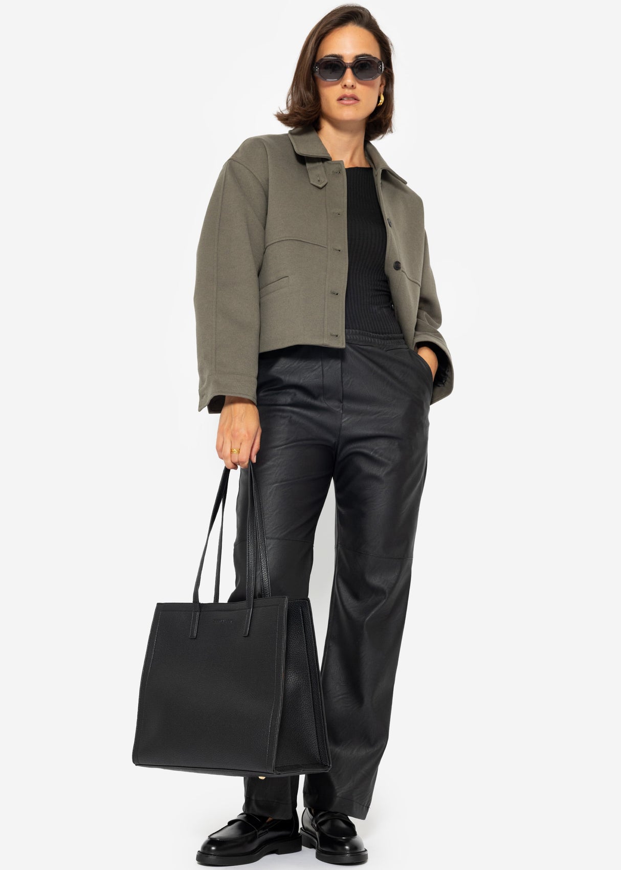 Kurze Jacke mit Innenfutter - khaki