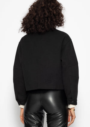 Kurze Jacke mit Innenfutter - schwarz