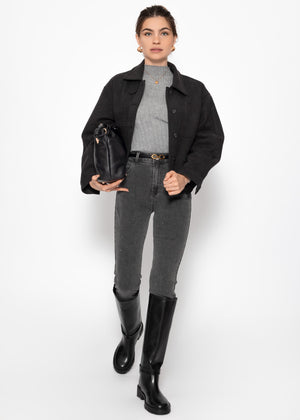 Kurze Jacke mit Innenfutter - schwarz