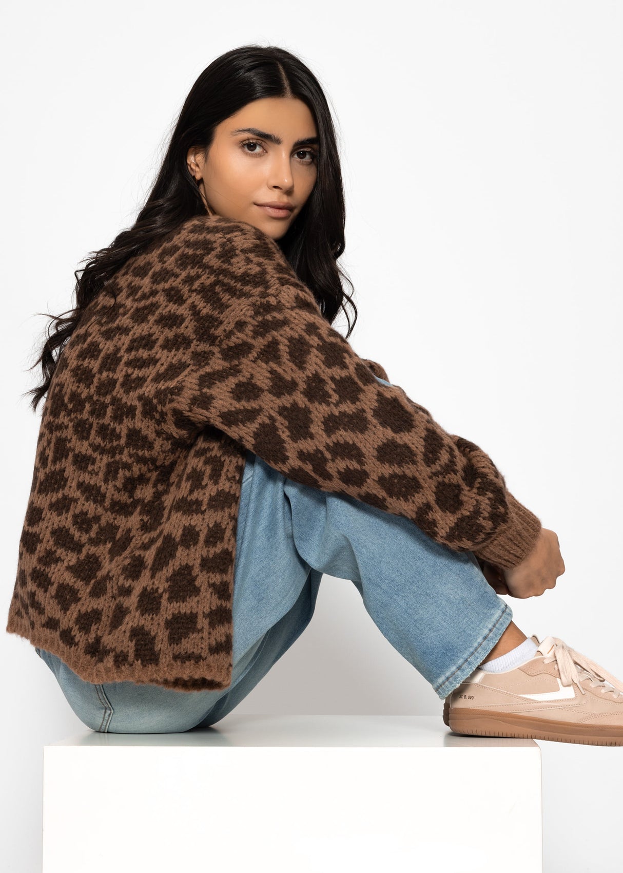 Kurzer Cardigan mit Leo-Print - camel-braun