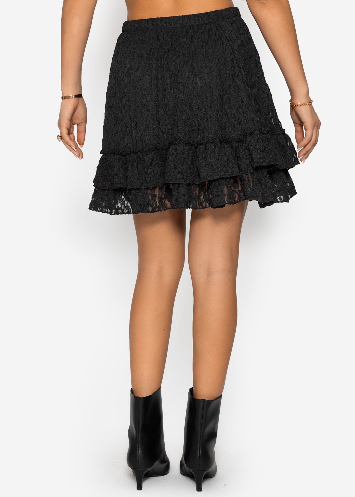 Short ruffled lace skirt - black