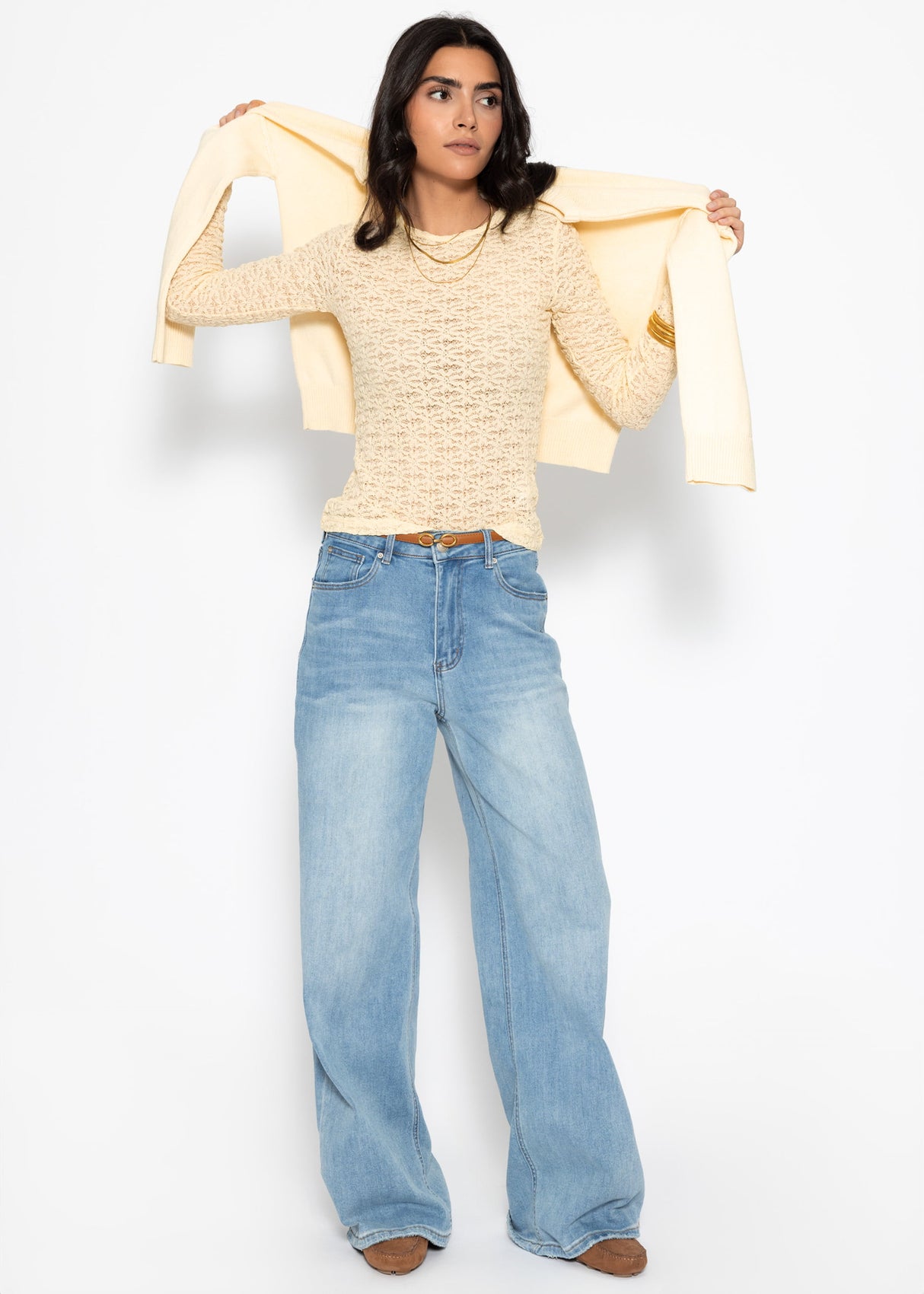 Long-sleeved floral lace shirt - butter yellow