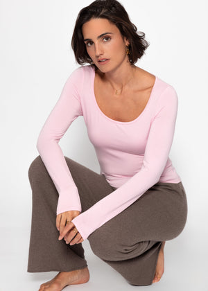 Long-sleeved shirt with neckline - pink