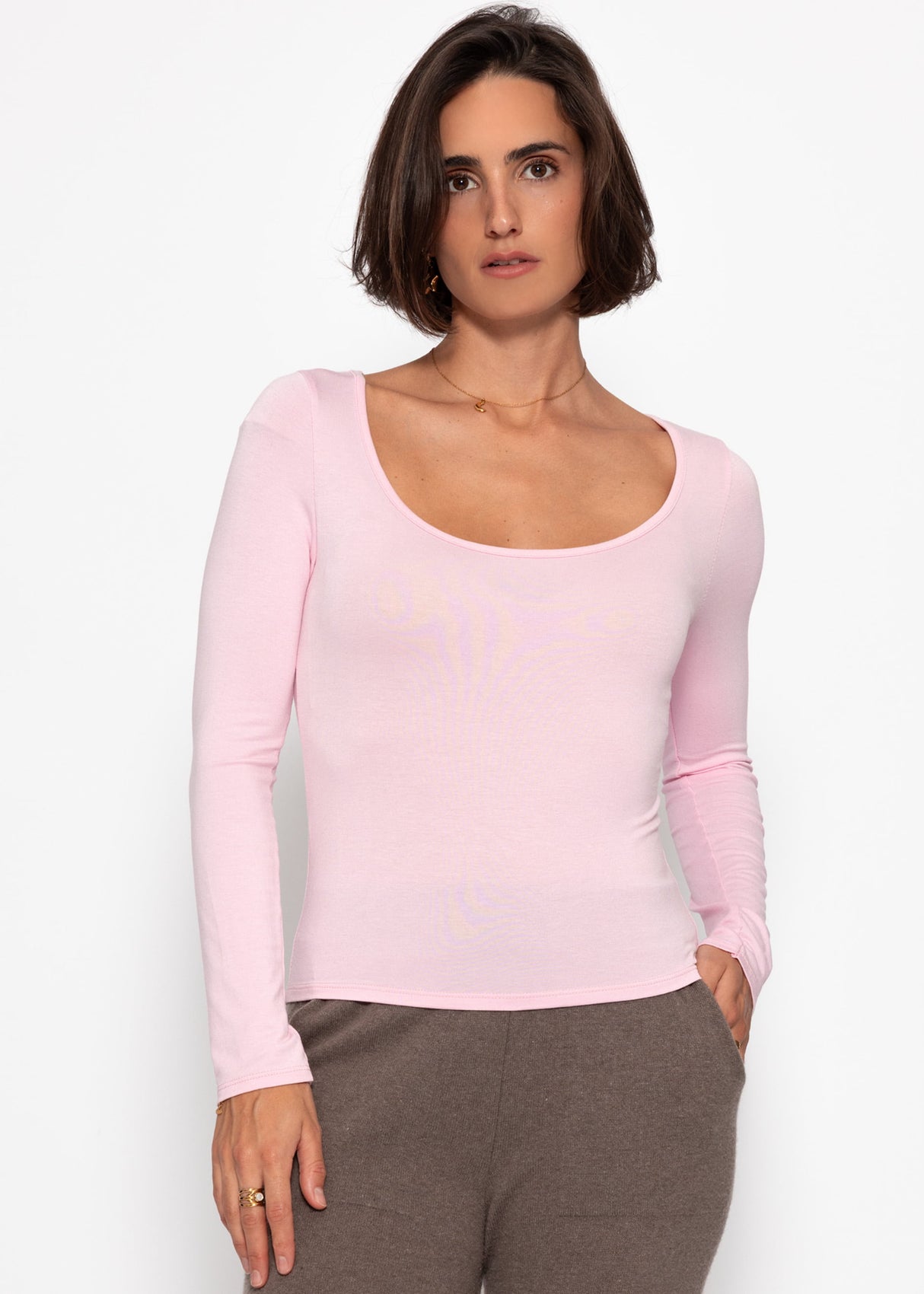 Long-sleeved shirt with neckline - pink