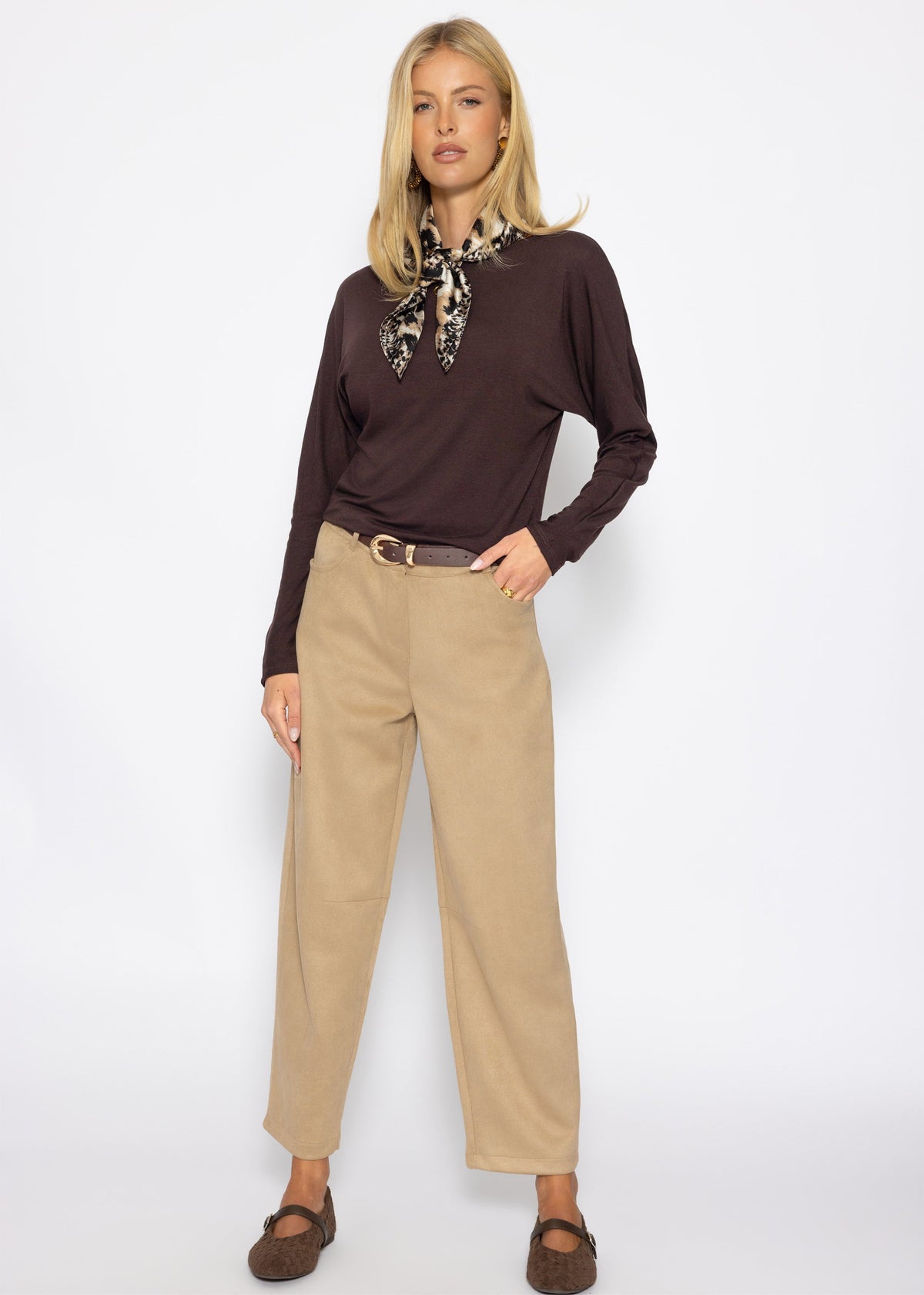 Long-sleeved top with batwing sleeves - brown