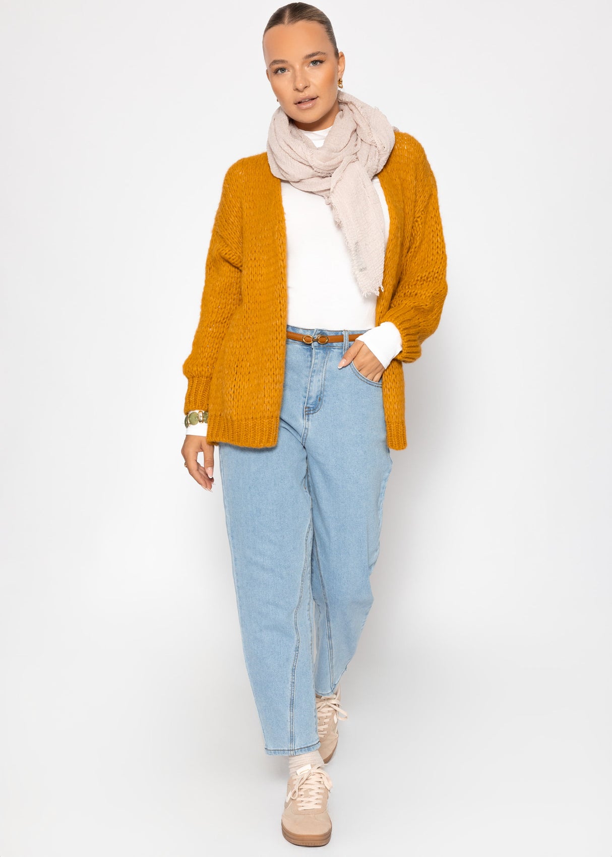 Long-sleeved turtleneck shirt - off-white