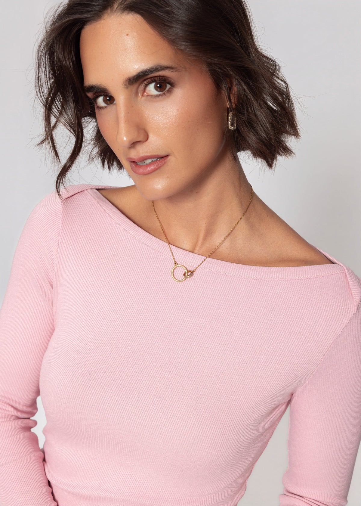 Long-sleeved shirt with boat neckline - dusky pink