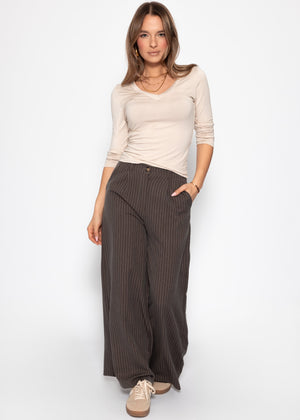 Long-sleeved shirt with V-neck - beige