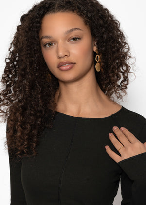 Long-sleeved shirt with decorative stitching - black