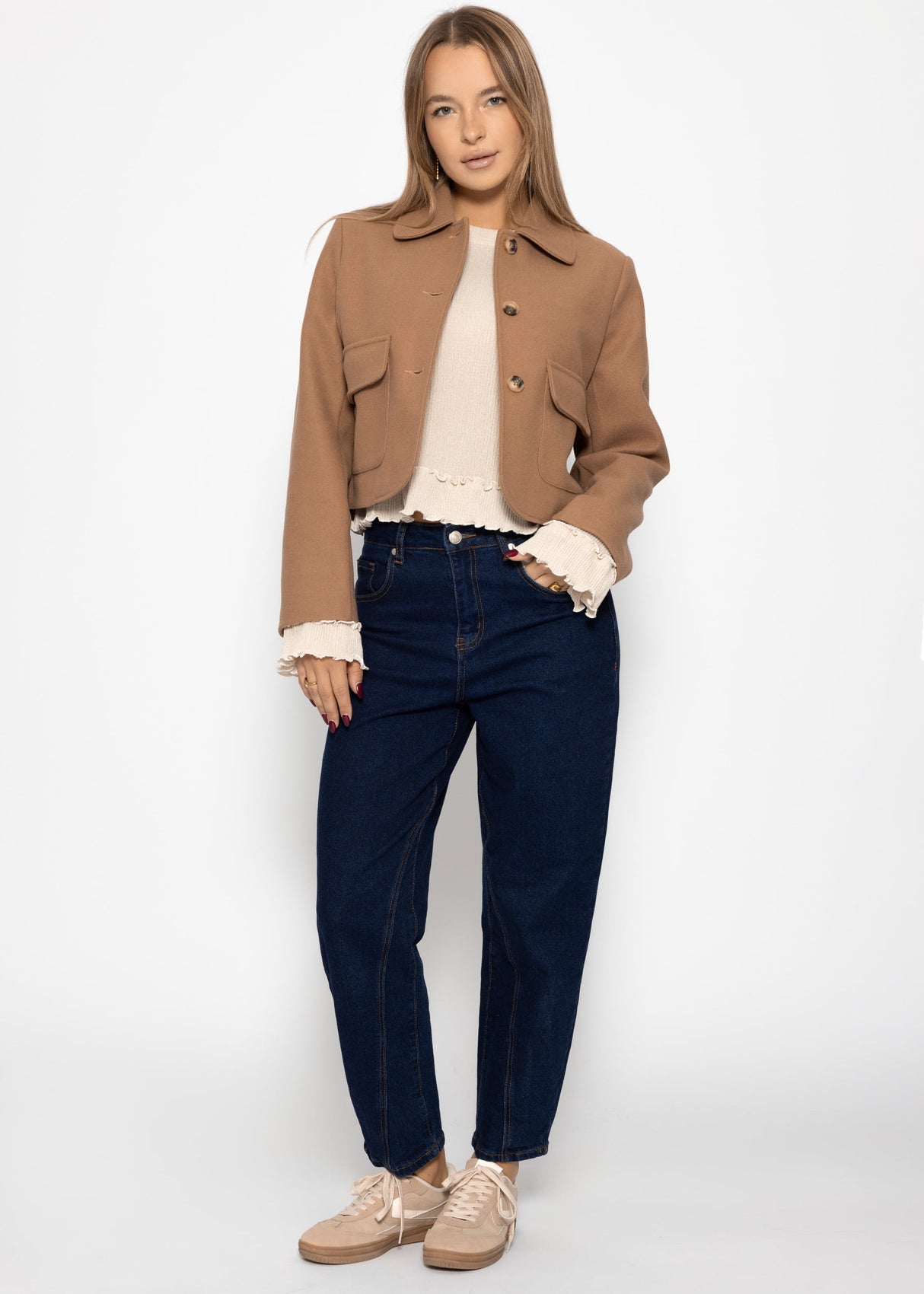 Long-sleeved shirt with flounces - beige