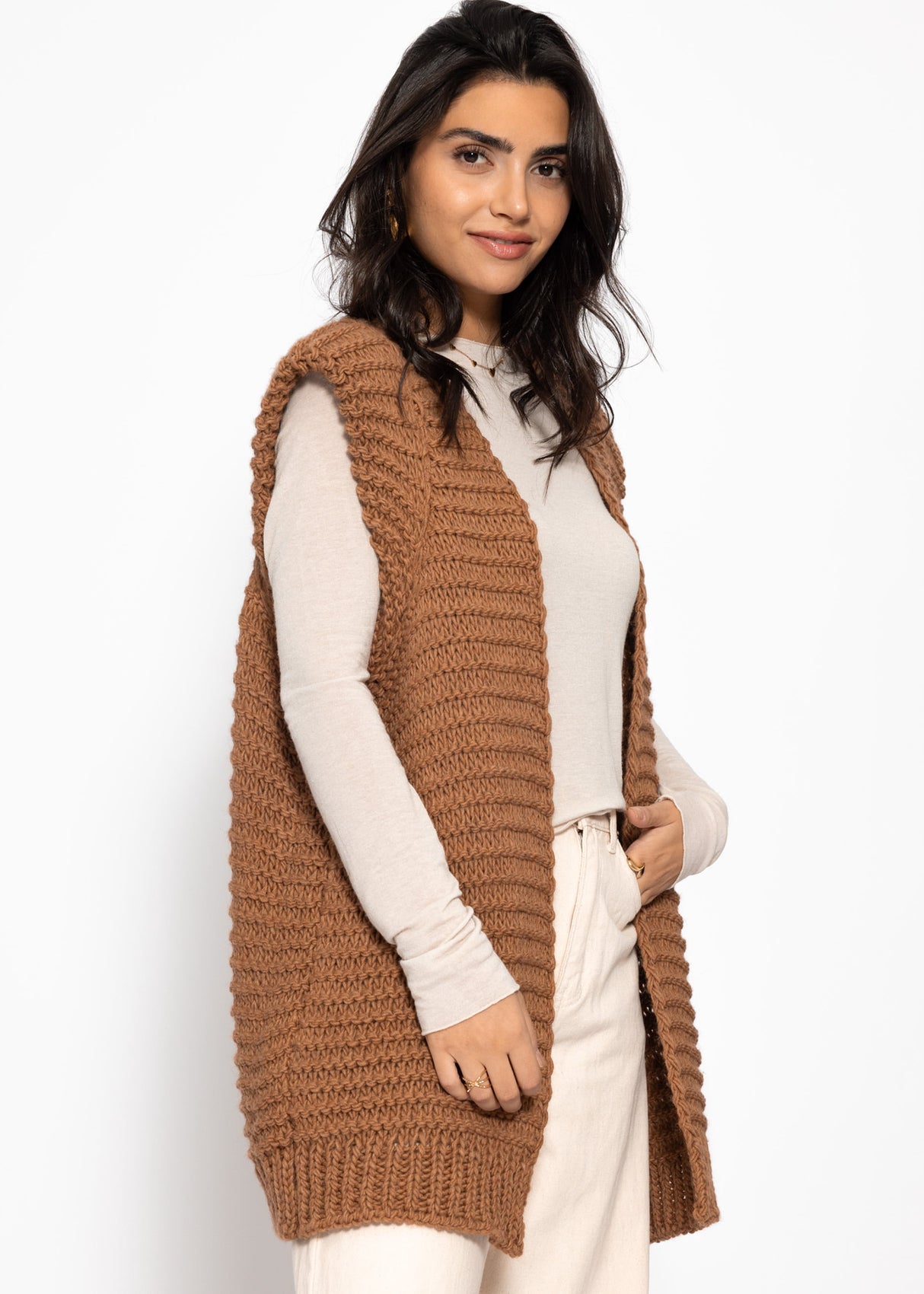 Long sleeveless knit vest with structured shoulders - camel