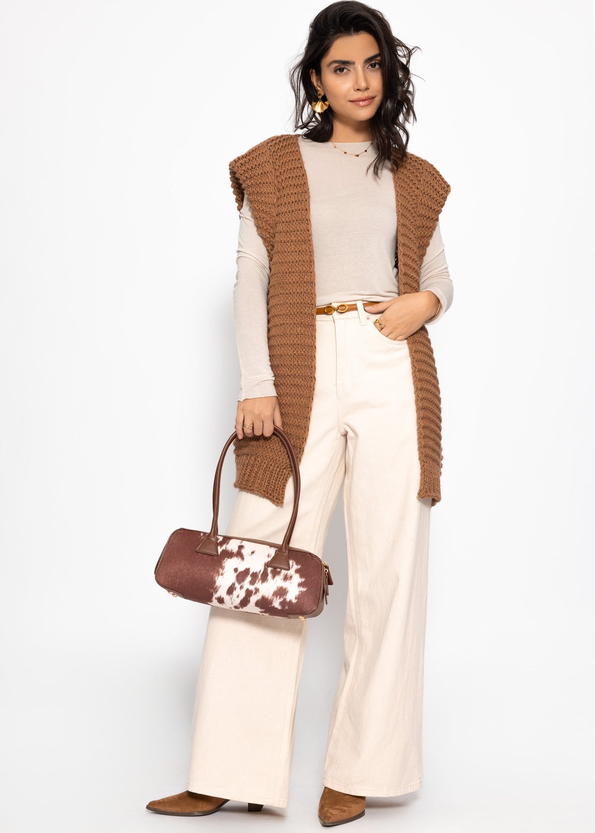 Long sleeveless knit vest with structured shoulders - camel