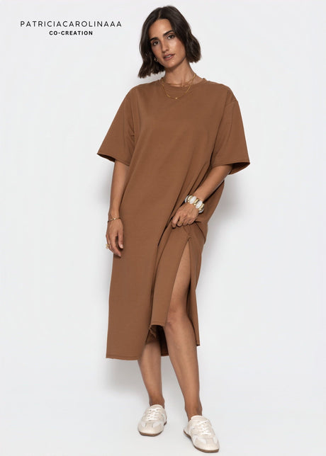 Langes Oversize T-Shirt Kleid - braun by SASSYCLASSY