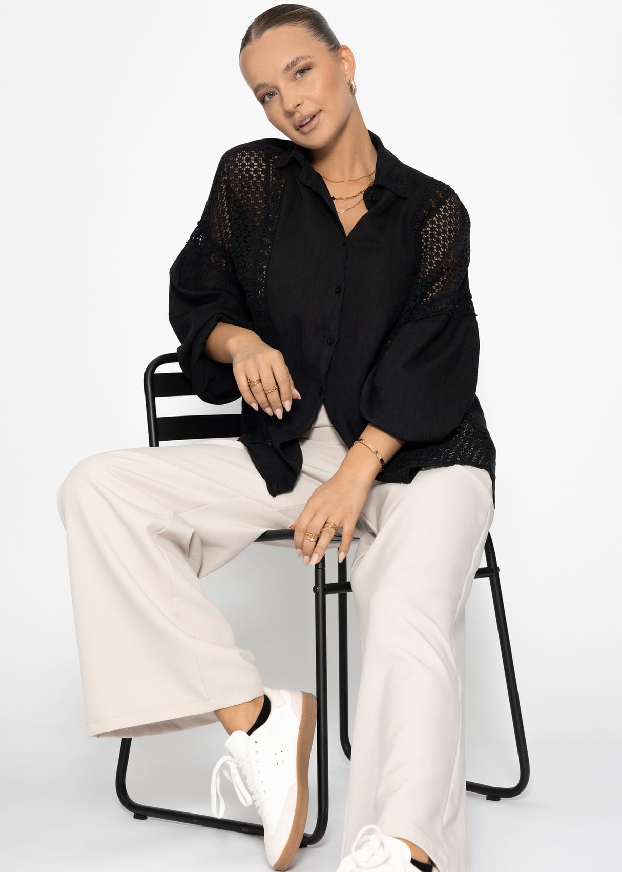 Linen blouse with lace - black