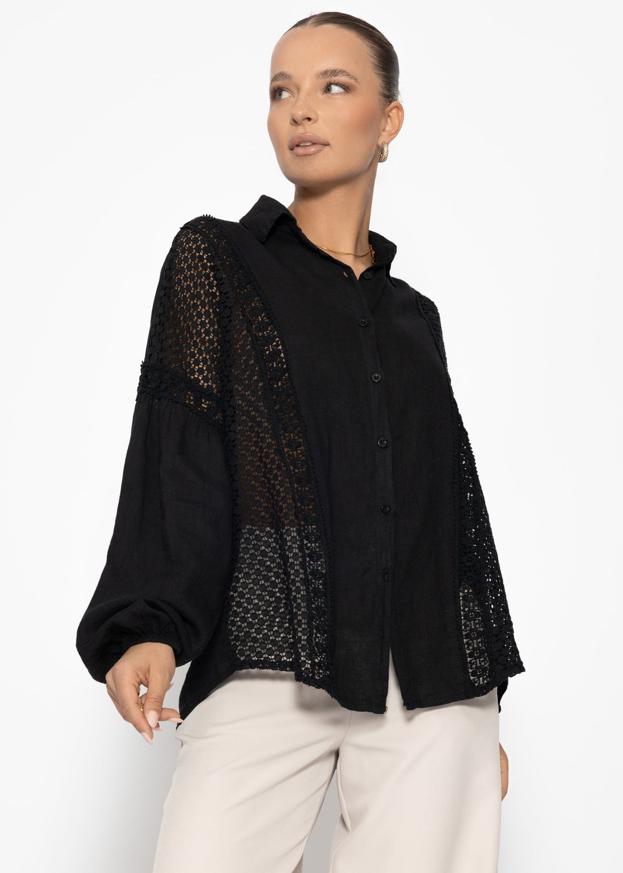 Linen blouse with lace - black